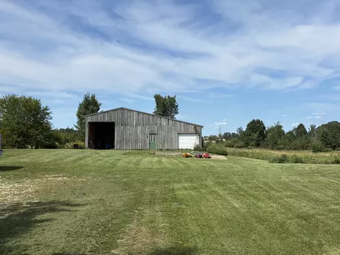 Exterior - 3600 Schmidt, Gladwin, MI 48624 photo 5 of 18