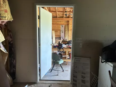 Entry Way - 3600 Schmidt, Gladwin, MI 48624 photo 9 of 10