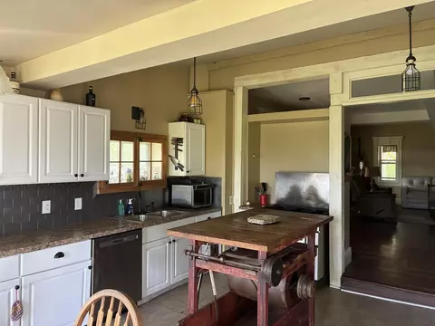 Kitchen - 3600 Schmidt, Gladwin, MI 48624 photo 2 of 6