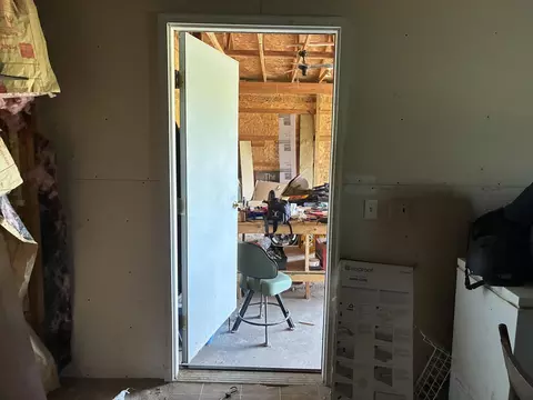 Entry Way - 3600 Schmidt, Gladwin, MI 48624 photo 10 of 11