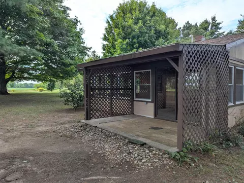 Exterior - 4407 N State, Davison, MI 48423 photo 5 of 8