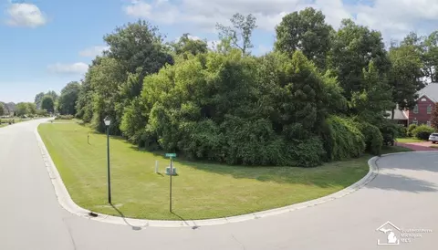 1037 Abbey, Monroe, MI 48161 photo 2