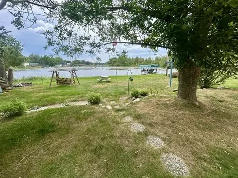 Exterior - 645 Peace Hvn, Gladwin, MI 48624 photo 5 of 13