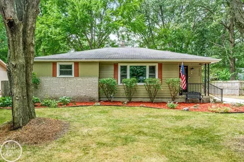 2845 Monticello, Port Huron, MI 48060
