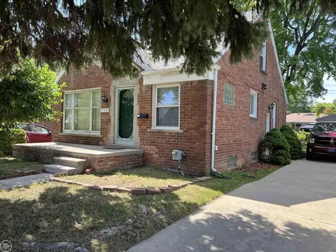 17930 Biehl, Roseville, MI 48066