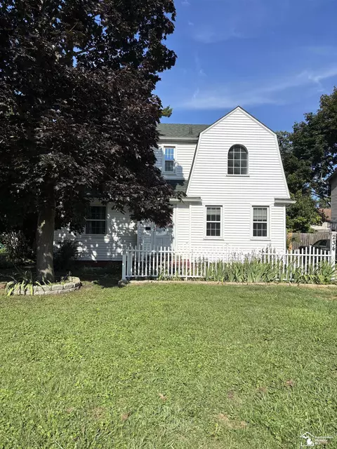 234 Biddle, Wyandotte, MI 48192