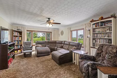 Living - 8720 Buckeye, Waldron, MI 49288 photo 1 of 4