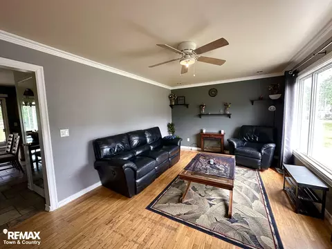 Living - 5133 Merit, Flint, MI 48506 photo 1 of 2
