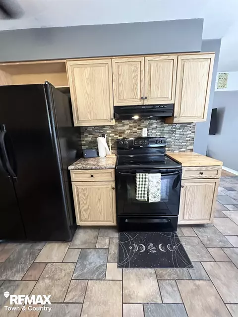 Kitchen - 5133 Merit, Flint, MI 48506 photo 5 of 6