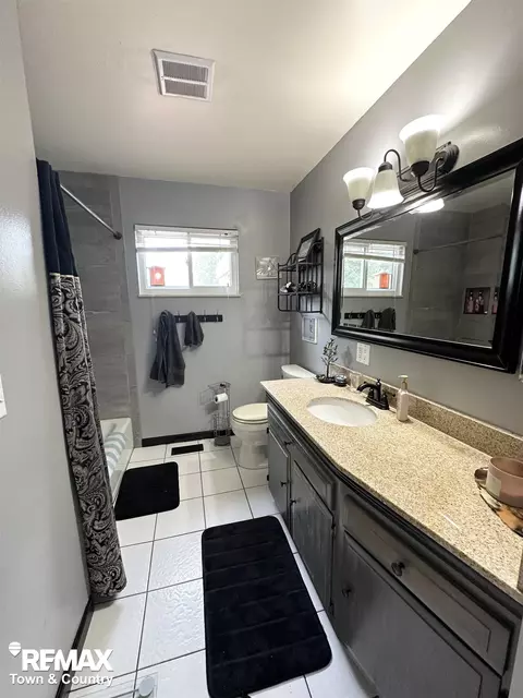 Bath - 5133 Merit, Flint, MI 48506 photo 1 of 4