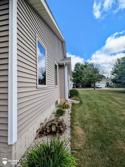 Exterior - 9292 Monica, Davison, MI 48423 photo 8 of 8