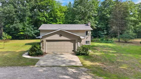 615 W Cole, Sanford, MI 48657