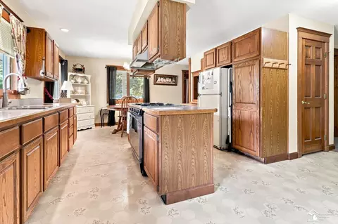 Kitchen - 2242 Carleton W, Carleton, MI 48117 photo 2 of 3