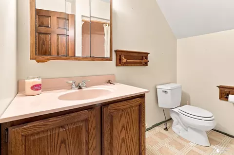 Bath - 2242 Carleton W, Carleton, MI 48117 photo 1 of 5