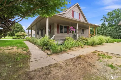 Exterior - 2242 Carleton W, Carleton, MI 48117 photo 3 of 3