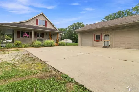 Exterior - 2242 Carleton W, Carleton, MI 48117 photo 2 of 3