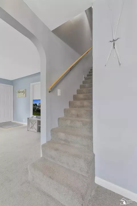 Entry Way - 431 Bentley, Monroe, MI 48162 photo 5 of 5