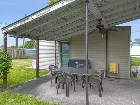 Exterior - 431 Bentley, Monroe, MI 48162 photo 8 of 10