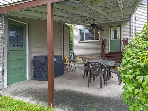 Exterior - 431 Bentley, Monroe, MI 48162 photo 7 of 10