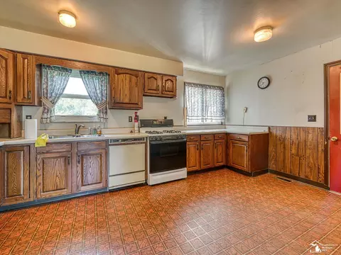 Kitchen - 12347 S Custer, Dundee, MI 48131 photo 1 of 3
