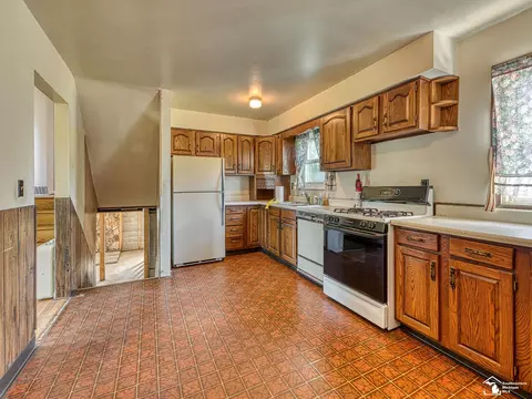 Kitchen - 12347 S Custer, Dundee, MI 48131 photo 3 of 3