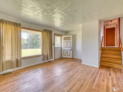 Entry Way - 12347 S Custer, Dundee, MI 48131 photo 2 of 2