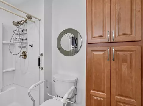 Bath - 5889 Raymond, Gladwin, MI 48624 photo 2 of 2
