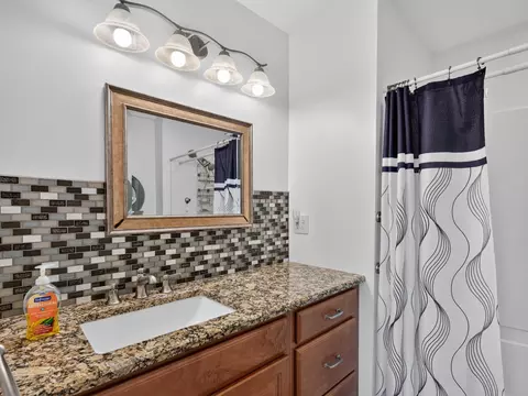 Bath - 5889 Raymond, Gladwin, MI 48624 photo 1 of 2
