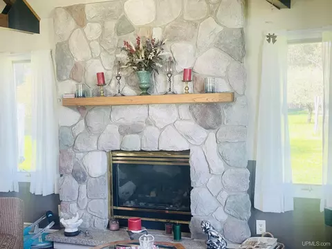 Living - 4344 E Mapleridge 37th, Rock, MI 49880 photo 2 of 3