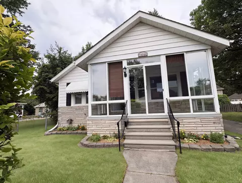29044 Hillview, Roseville, MI 48066