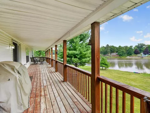 Exterior - 533 White, Gladwin, MI 48624 photo 7 of 21