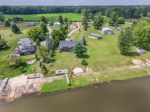 View/Area - 533 White, Gladwin, MI 48624 photo 3 of 9