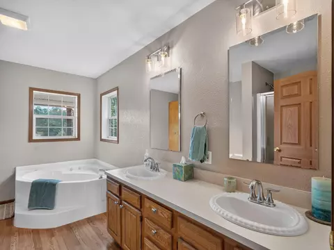 Bath - 533 White, Gladwin, MI 48624 photo 3 of 6