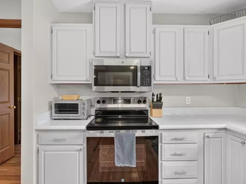Kitchen - 533 White, Gladwin, MI 48624 photo 2 of 7