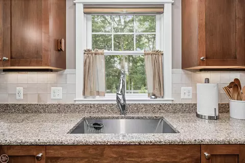 Kitchen - 64110 Campground, Washington, MI 48095 photo 5 of 7
