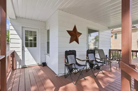 Exterior - 103 N Neeper, Capac, MI 48014 photo 4 of 8