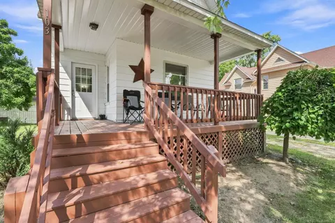 Exterior - 103 N Neeper, Capac, MI 48014 photo 3 of 8