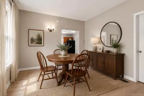 Dining - 103 N Neeper, Capac, MI 48014 photo 2 of 5