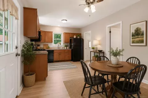 Dining - 103 N Neeper, Capac, MI 48014 photo 5 of 5