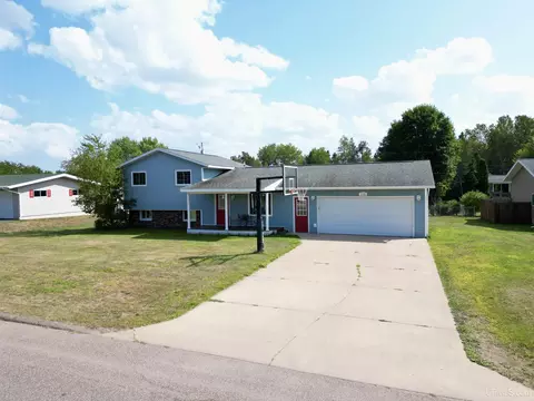 Exterior - 1735 Rosewood, Ishpeming, MI 49849 photo 2 of 11