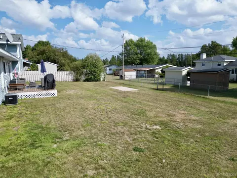 Exterior - 1735 Rosewood, Ishpeming, MI 49849 photo 10 of 11