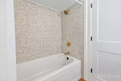Bath - 1035 E, Iron Mountain, MI 49801 photo 6 of 8