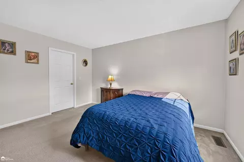 Bedroom - 804 Eagle, Fenton, MI 48430 photo 7 of 8