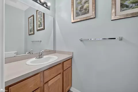 Bath - 804 Eagle, Fenton, MI 48430 photo 1 of 5