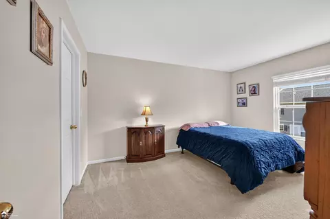 Bedroom - 804 Eagle, Fenton, MI 48430 photo 5 of 8