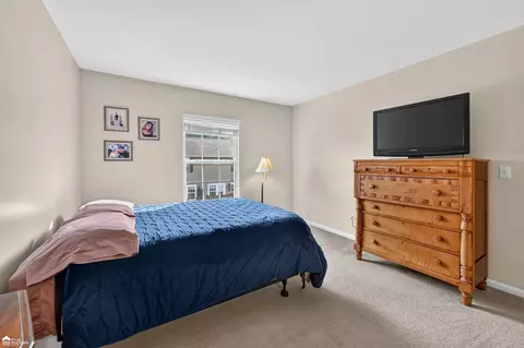Bedroom - 804 Eagle, Fenton, MI 48430 photo 6 of 8