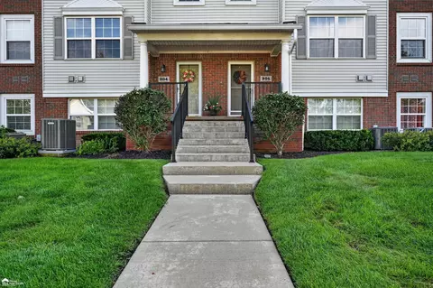 804 Eagle, Fenton, MI 48430