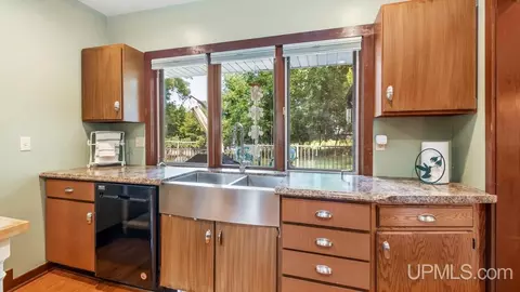 Kitchen - 300 13th, Norway, MI 49870 photo 1 of 4