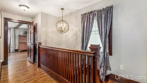 Entry Way - 300 13th, Norway, MI 49870 photo 2 of 2