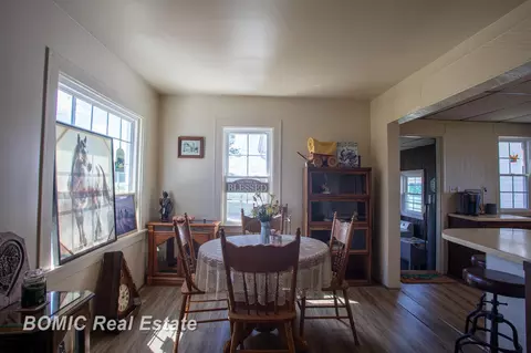 Dining - 3977 Busch, Birch Run, MI 48415 photo 1 of 2